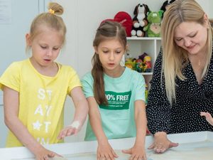 Развивающие занятия для детей в Центре нейропсихологии и коррекции речи "Здоровый ребенок" в Ереване